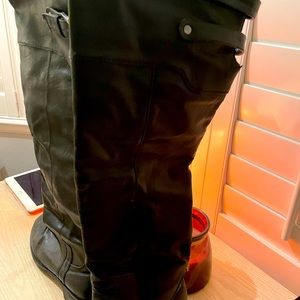 Black boots - over knee, cute comfy boots, worn - good quality